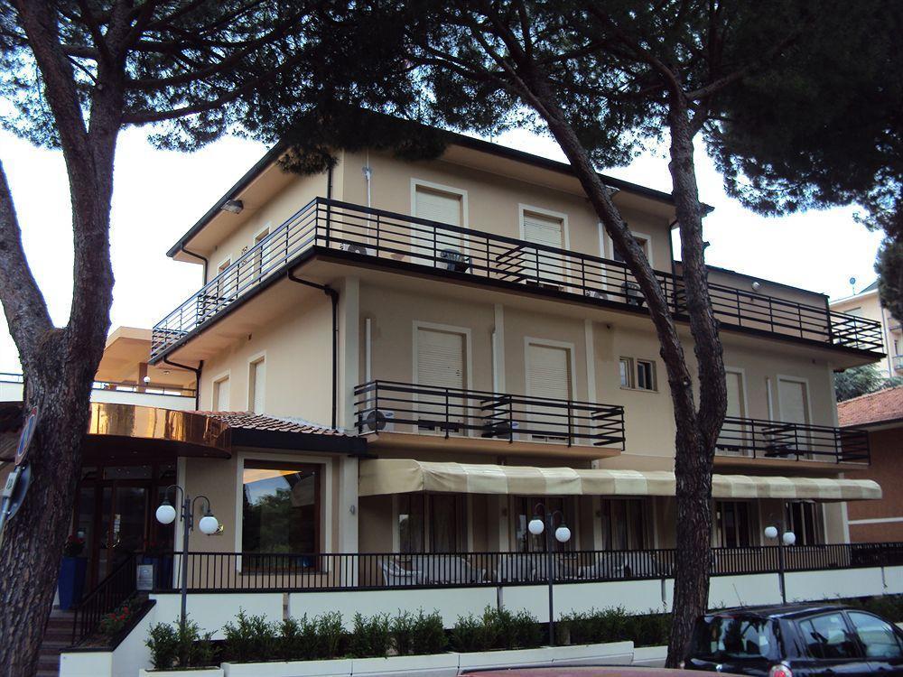 מונטה קטיני טרמה Vintage Hotel מראה חיצוני תמונה